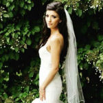 bridal hairstyle long with veil brunette