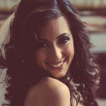 bridal hairstyle long loose curls and veil